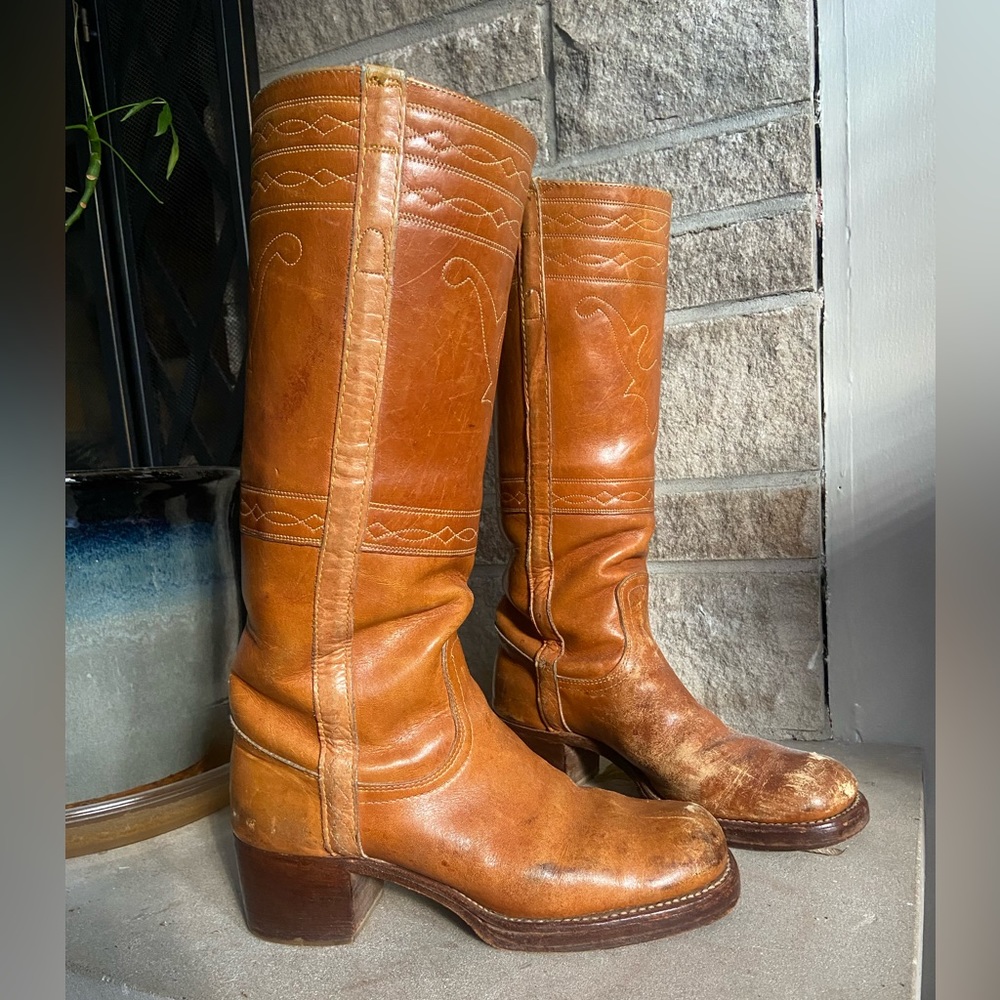 Vintage Frye campus boots